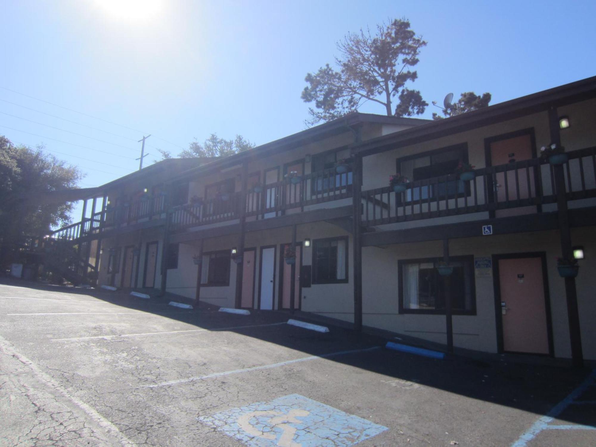 Monterey Fairgrounds Inn Exterior foto