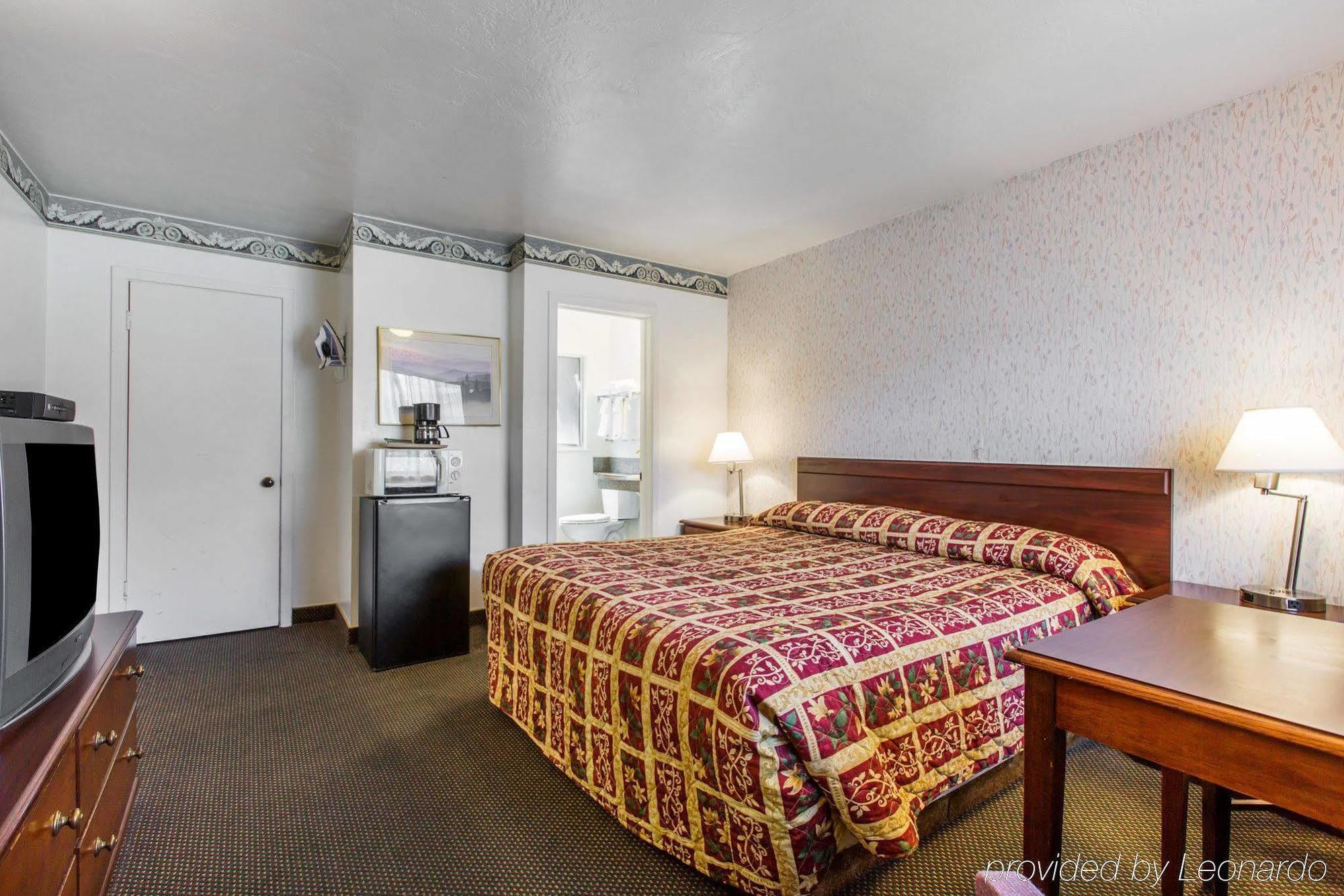 Monterey Fairgrounds Inn Exterior foto